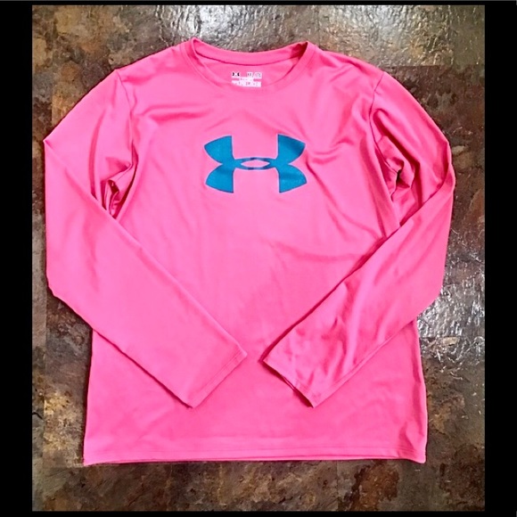 Under Armour Tops - 🆕✨UNDER ARMOUR VERY CUTE SILKY PINK/BLUE SYMBOL✨